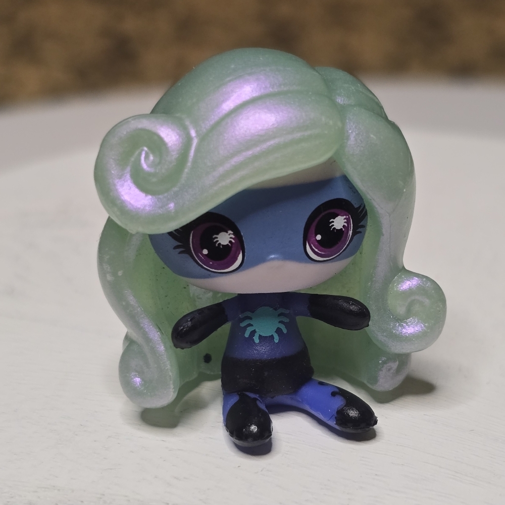 Monster High Minis - Twyla Boogeyman - Power Ghouls - Figure Toy Collectible